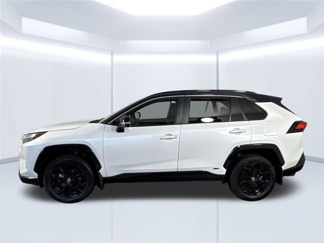 Used 2025 Toyota RAV4 XSE w/ Advanced Technology Package AWD/4WD image 30