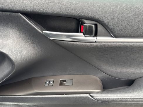 Used 2021 Toyota Camry XSE image 19