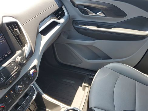 Used 2023 GMC Terrain SLT w/ LPO, Floor Liner Package FWD image 26