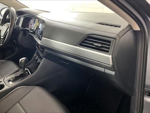 Used 2021 Volkswagen Jetta SE w/ SE Cold Weather Package image 17