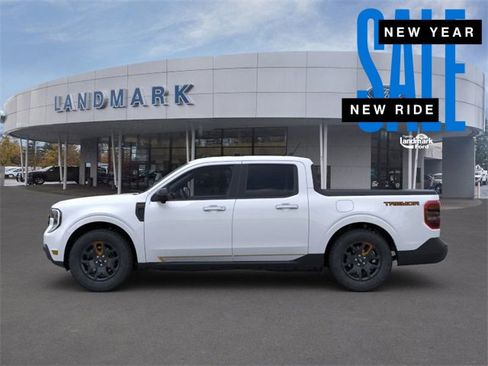 New 2025 Ford Maverick Tremor image 3