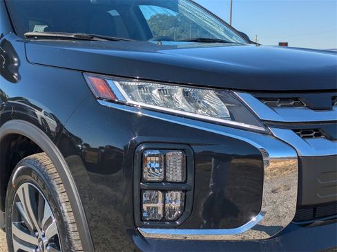 New 2025 Mitsubishi Outlander Sport SE image 9