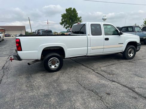 Used 2006 Chevrolet Silverado 2500 LT RWD image 4