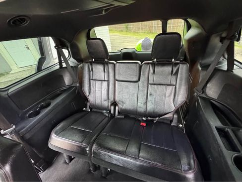 Used 2015 Dodge Grand Caravan R/T image 18