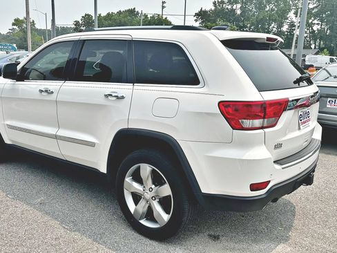 Used 2011 Jeep Grand Cherokee Overland AWD/4WD image 6