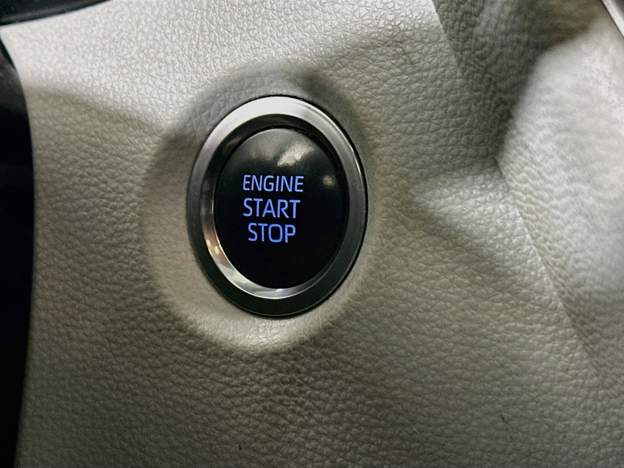 Used 2020 Toyota Corolla SE w/ SE Premium Package FWD image 20