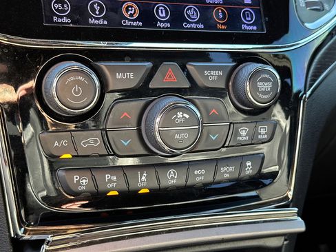 Used 2019 Jeep Grand Cherokee High Altitude image 33