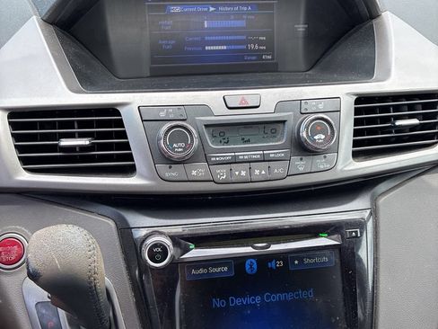 Used 2016 Honda Odyssey Touring Elite image 10