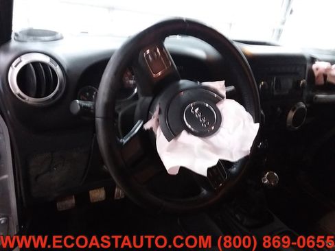 Used 2017 Jeep Wrangler Unlimited Sahara image 11