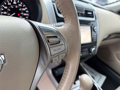 Used 2015 Nissan Altima 2.5 SL w/ Technology Package image 21