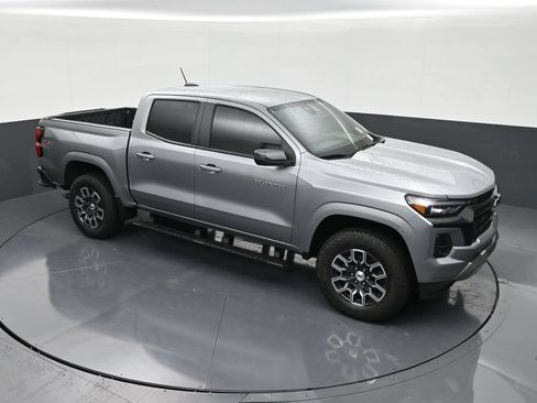 Used 2025 Chevrolet Colorado Z71 AWD/4WD image 18