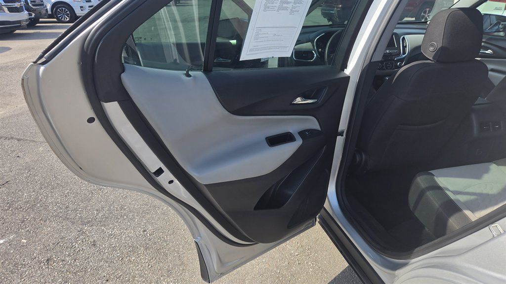 Used 2019 Chevrolet Equinox LS FWD image 13