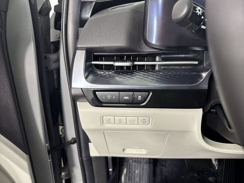 Used 2024 Kia Carnival SX Prestige FWD image 13