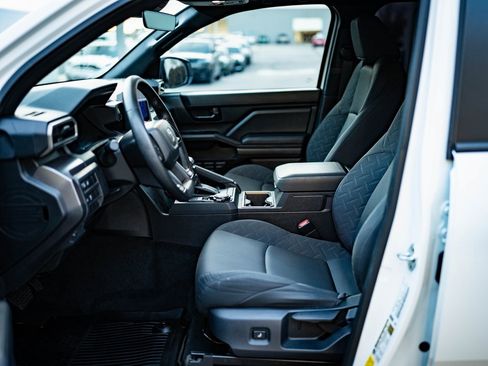 Used 2025 Toyota Tacoma SR5 image 21