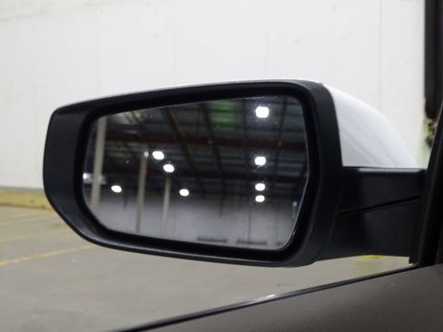 Used 2022 Chevrolet Malibu LT image 40