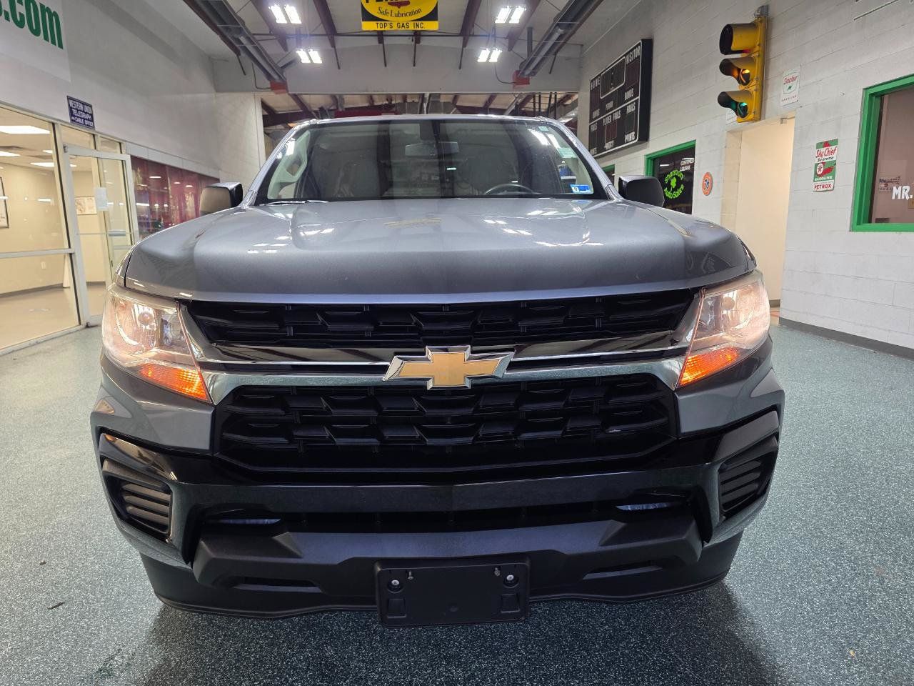 Used 2021 Chevrolet Colorado W/T RWD image 3