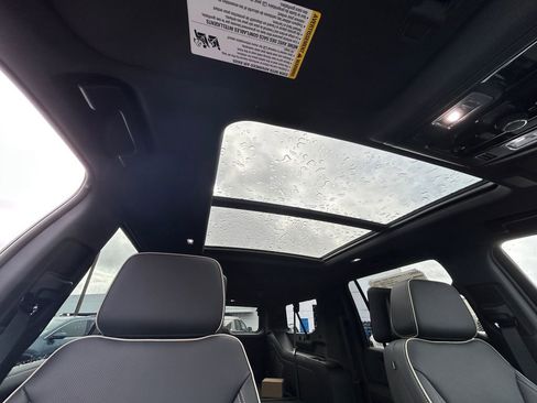 New 2026 GMC Yukon XL Elevation w/ Elevation Premium Package image 27