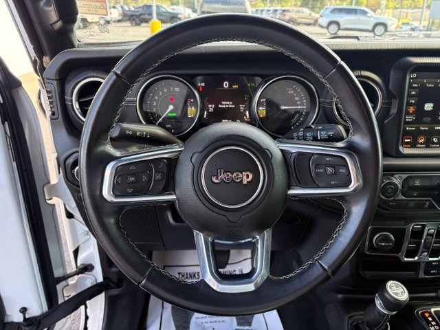 Used 2022 Jeep Wrangler Unlimited Sahara AWD/4WD image 16