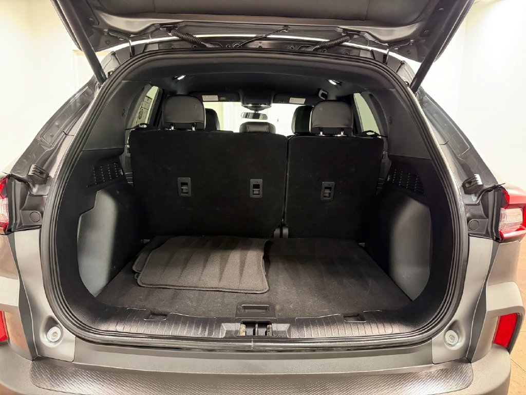 Used 2025 Ford Escape ST-Line Select AWD/4WD image 72