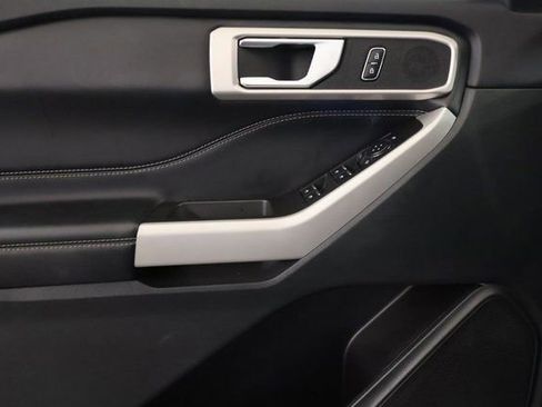 Used 2024 Ford Explorer XLT w/ Equipment Group 202A image 10