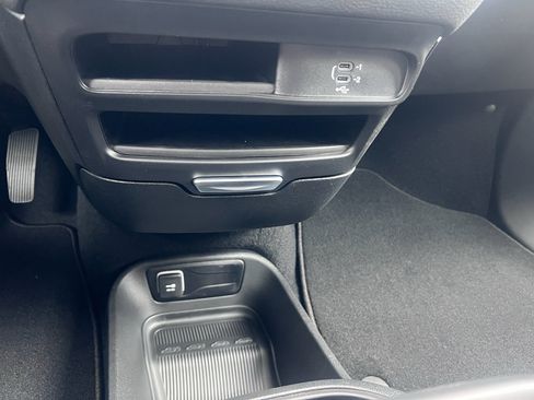 New 2026 Chrysler Pacifica Select image 28