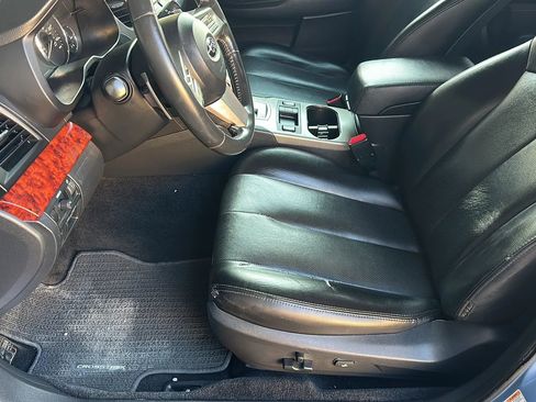 Used 2011 Subaru Outback 2.5i Limited image 3