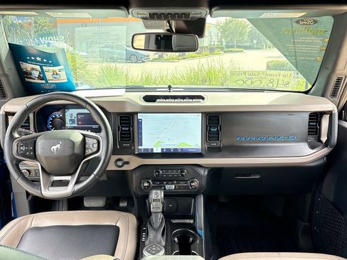 Used 2023 Ford Bronco Wildtrak AWD/4WD image 8