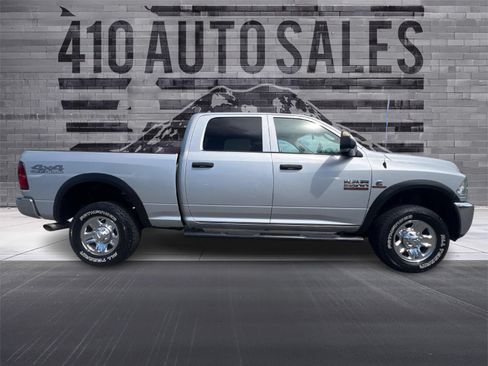 Used 2017 RAM 2500 Tradesman w/ Chrome Appearance Group AWD/4WD image 3