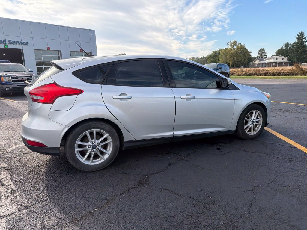 Used 2015 Ford Focus SE FWD image 16