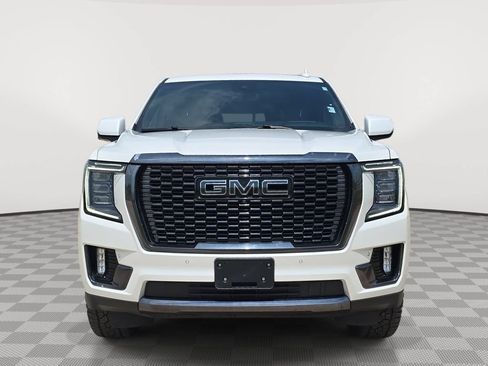 Used 2023 GMC Yukon Denali Ultimate AWD/4WD image 2
