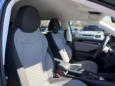 Used 2025 Volkswagen Tiguan S image 17