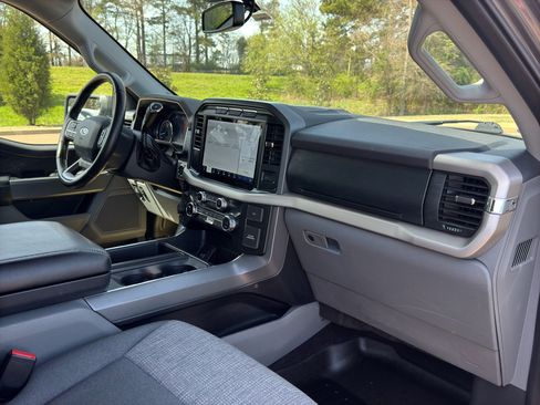 Used 2021 Ford F150 XLT w/ Equipment Group 302A High image 15