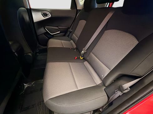 Used 2025 Kia Soul LX FWD image 13