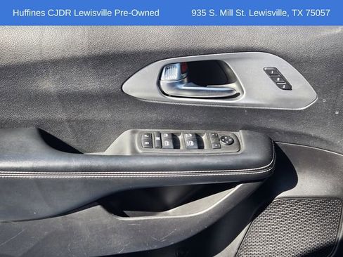 Certified 2021 Chrysler Pacifica Touring-L w/ S Appearance Package image 24
