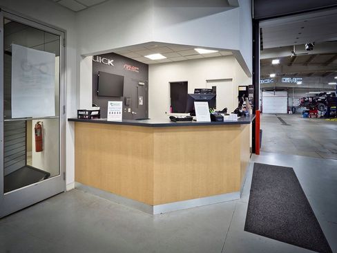 Used 2024 Chevrolet Silverado 1500 LT image 32