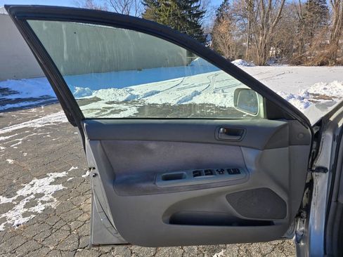 Used 2003 Toyota Camry LE image 14