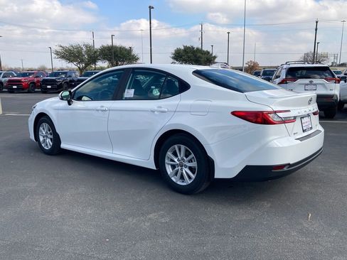 New 2026 Toyota Camry LE image 7