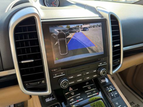 Used 2017 Porsche Cayenne Platinum Edition image 14