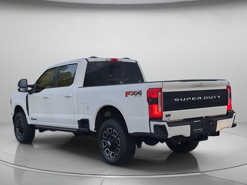 Certified 2025 Ford F250 Platinum w/ FX4 Off-Road Package AWD/4WD image 42