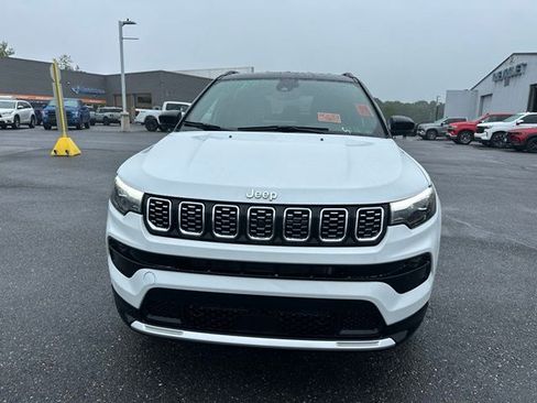 Used 2025 Jeep Compass Limited w/ Elite Group AWD/4WD image 2