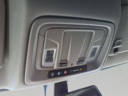 Used 2020 Chevrolet Silverado 1500 LT image 23