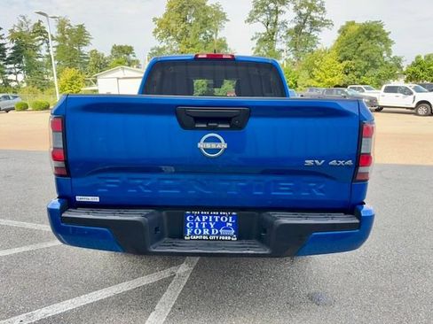 Used 2024 Nissan Frontier SV AWD/4WD image 5
