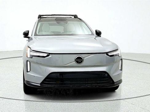 Used 2025 Volvo EX90 Ultra AWD/4WD image 2