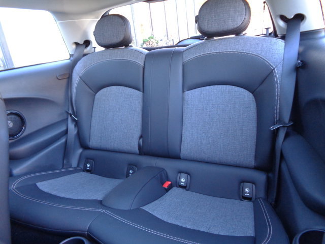 Used 2023 MINI Cooper SE FWD image 18