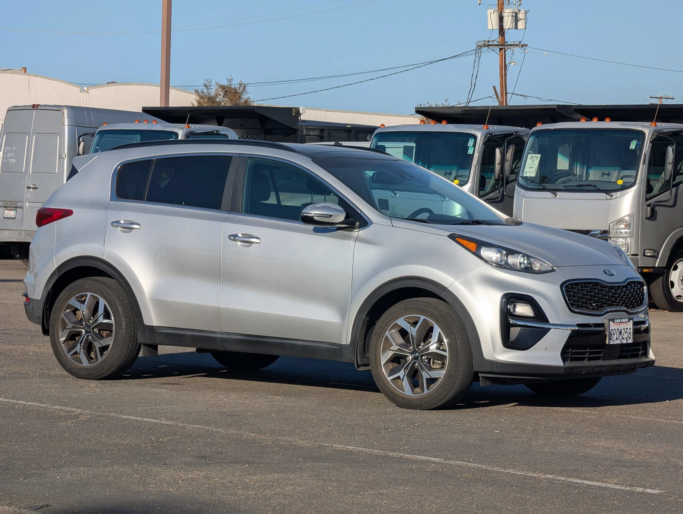 Used 2020 Kia Sportage EX w/ EX Technology Package FWD image 1