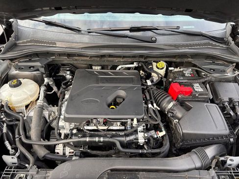 Used 2020 Ford Escape SE image 25