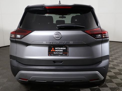 Used 2023 Nissan Rogue S image 9
