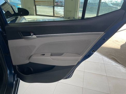 Used 2020 Hyundai Elantra SEL image 21