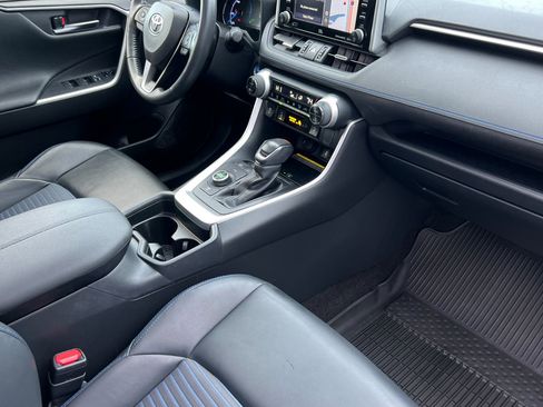 Used 2020 Toyota RAV4 XSE image 15