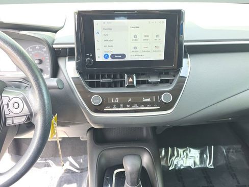 Used 2024 Toyota Corolla LE image 22